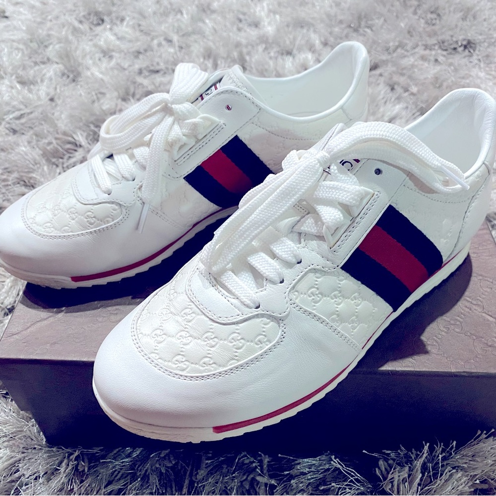 Gucci sneakers sz 39